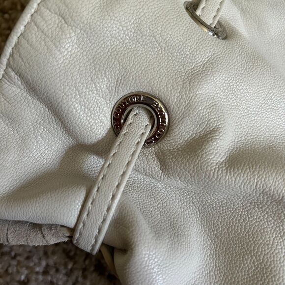 Juicy Coture limited collectors edition white leather shoulder bag - Picture 12 of 15